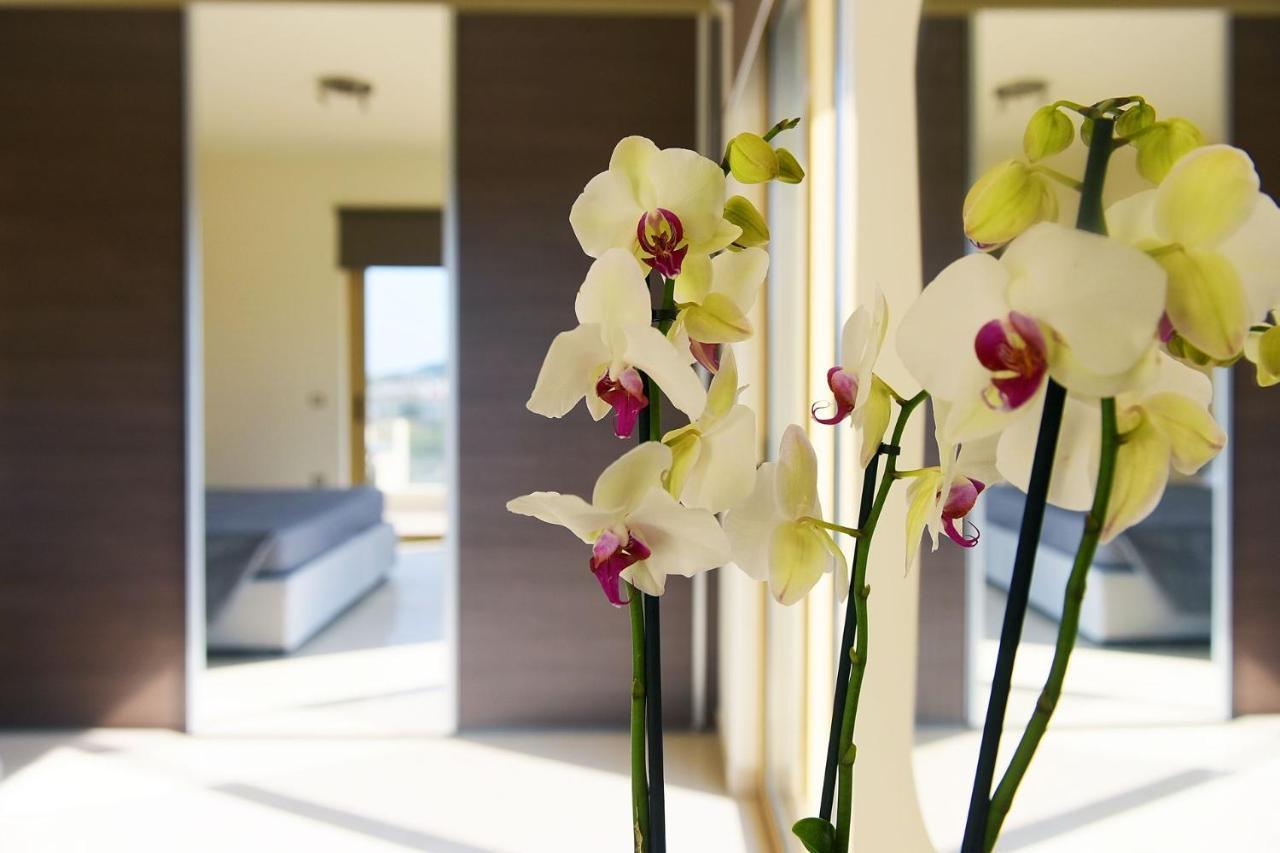 Stelia Luxury Apartments Kalavárda Zewnętrze zdjęcie