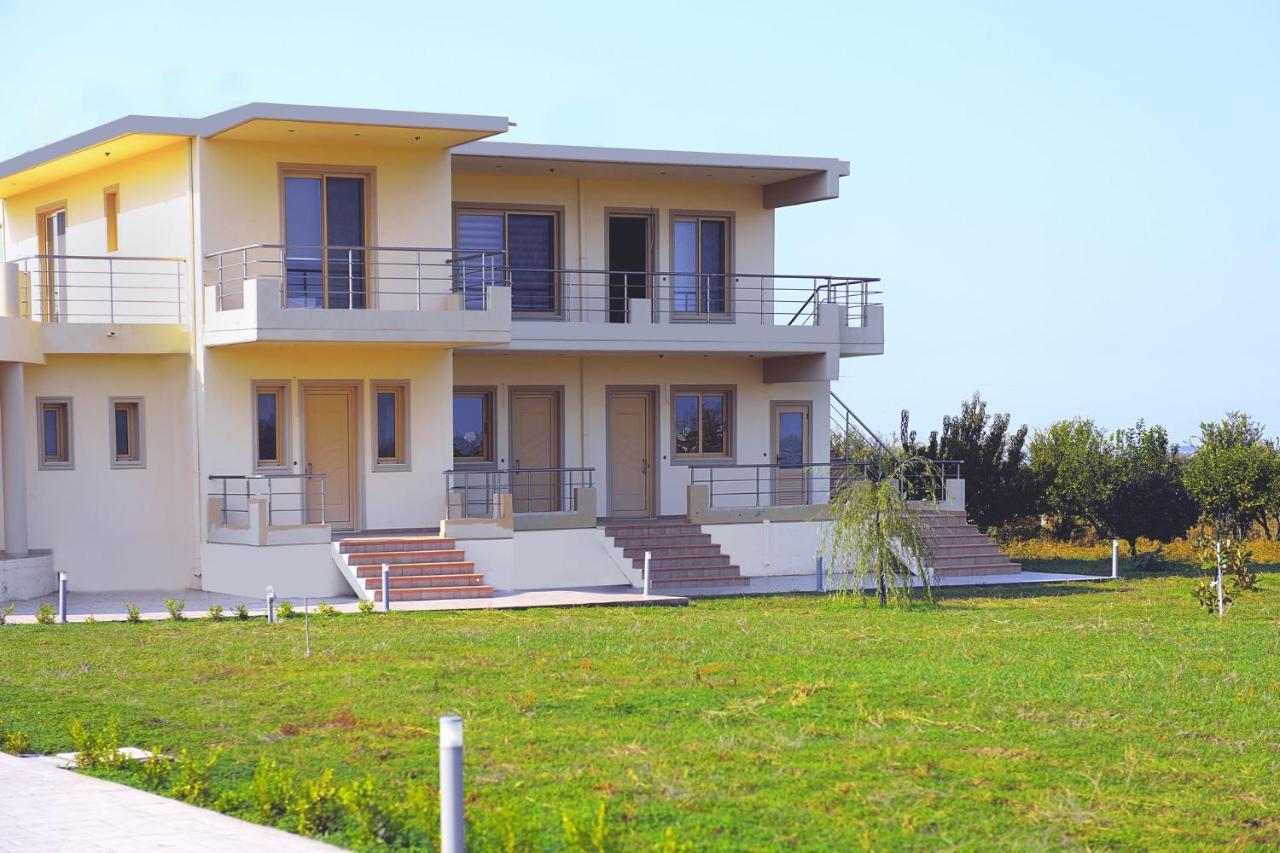 Stelia Luxury Apartments Kalavárda Zewnętrze zdjęcie