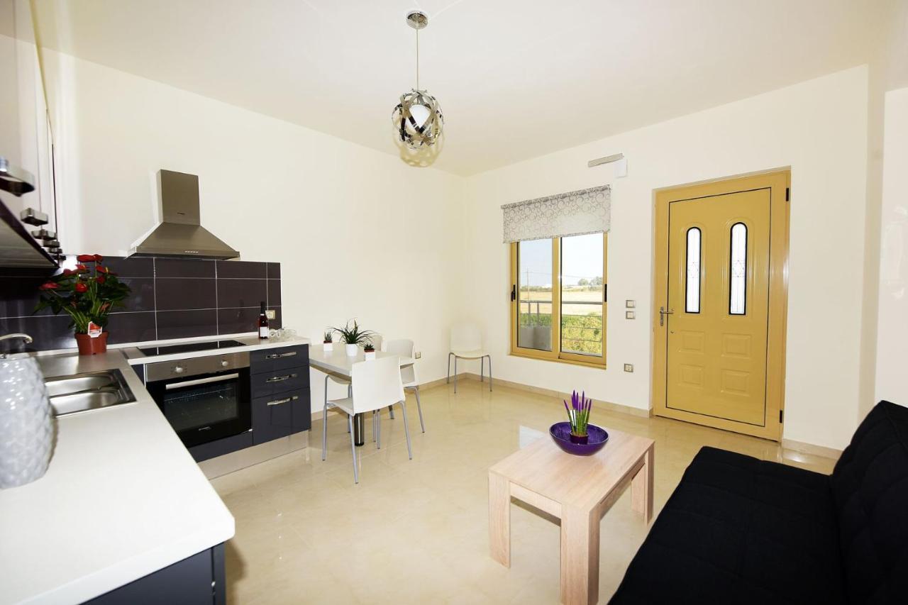 Stelia Luxury Apartments Kalavárda Zewnętrze zdjęcie