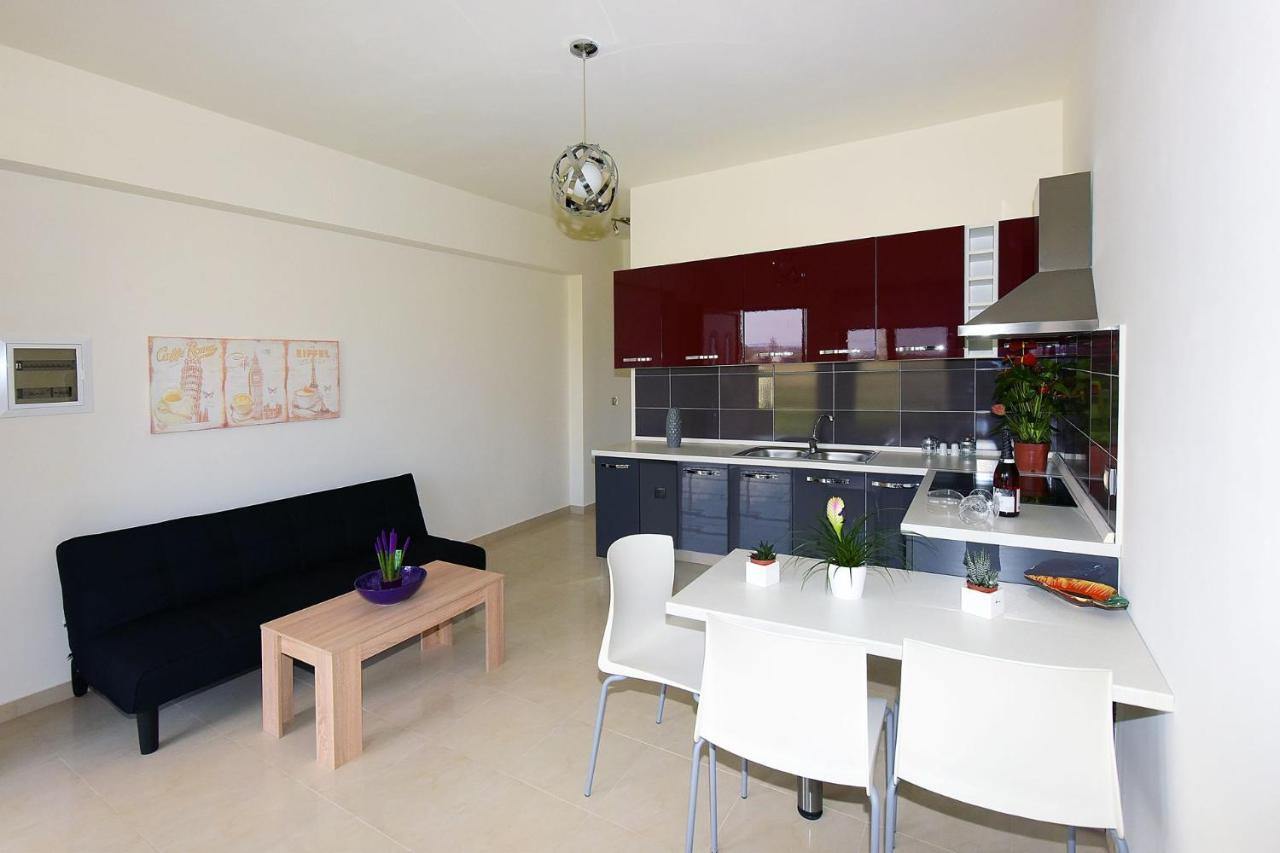 Stelia Luxury Apartments Kalavárda Zewnętrze zdjęcie