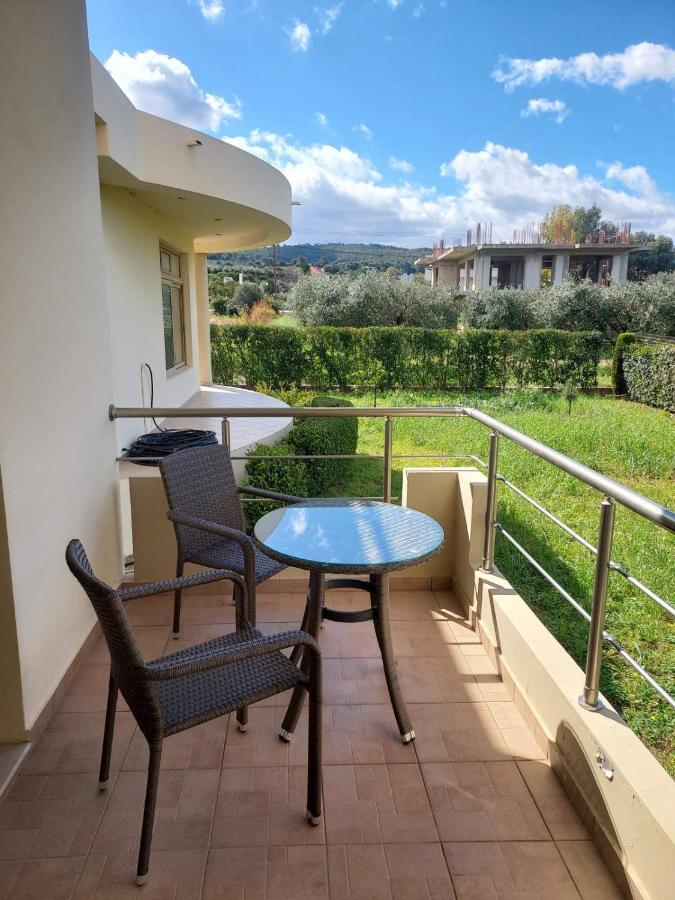 Stelia Luxury Apartments Kalavárda Zewnętrze zdjęcie